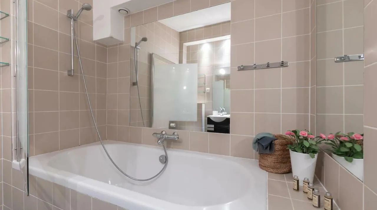 3-bedroom Quai Des Grands Augustins Apartment *